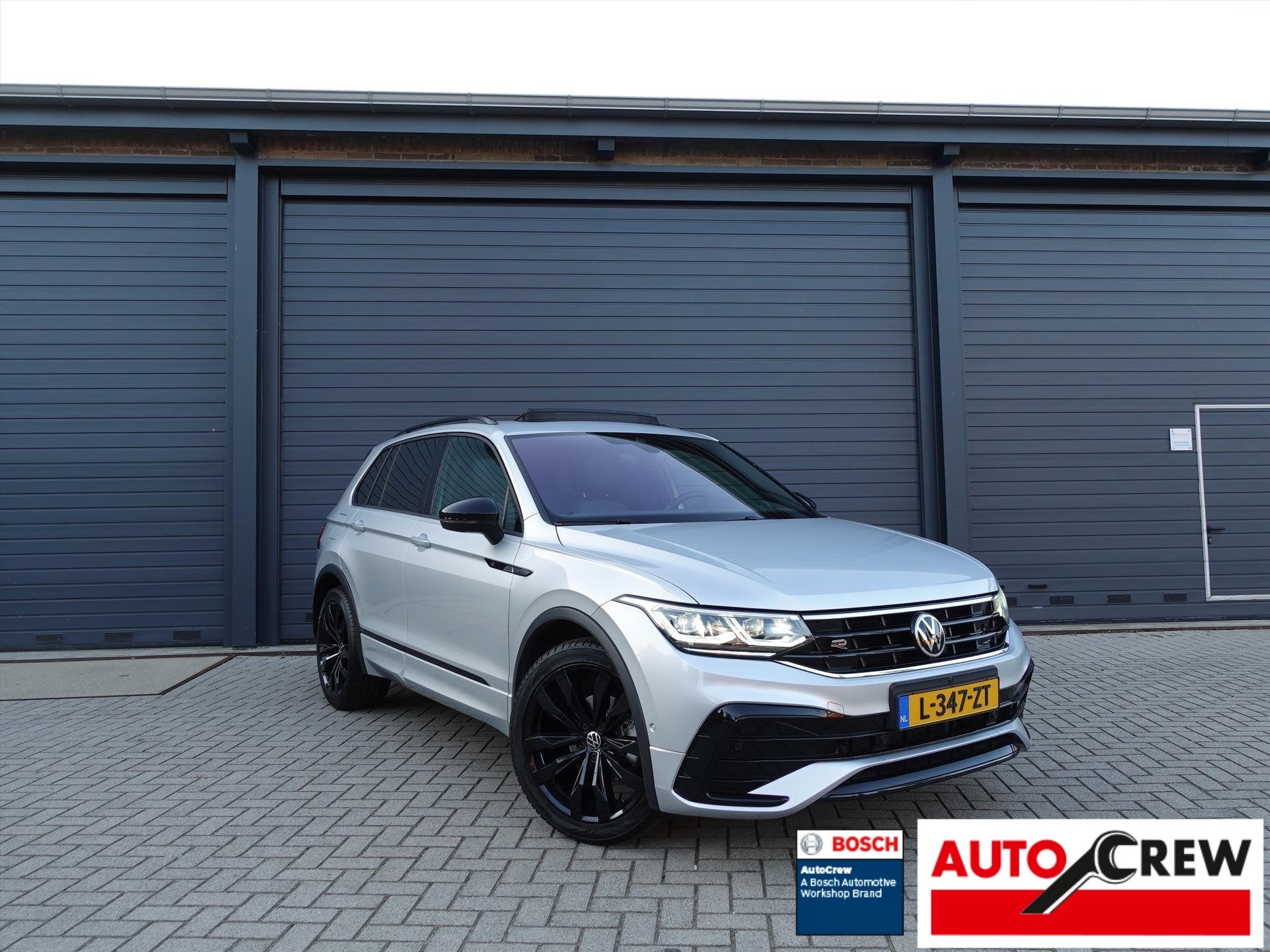 Volkswagen Tiguan 1.5 TSI DSG R-Line Black Style RIJKLAAR/TR, Auto's, Dealer onderhouden, Stof, 4 cilinders, SUV of Terreinwagen