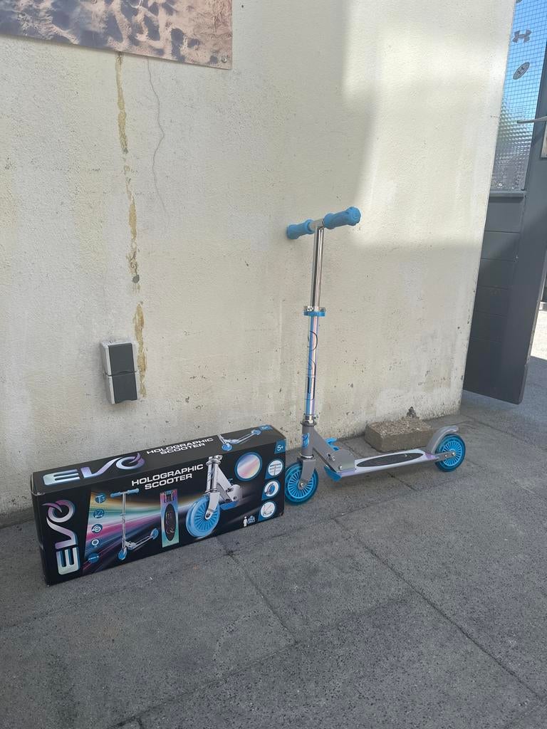 Nieuwe EVO Holographic Scooter - Nooit gebruikt!, Fietsen en Brommers, Steps, Ophalen of Verzenden, Nieuw, Gewone step