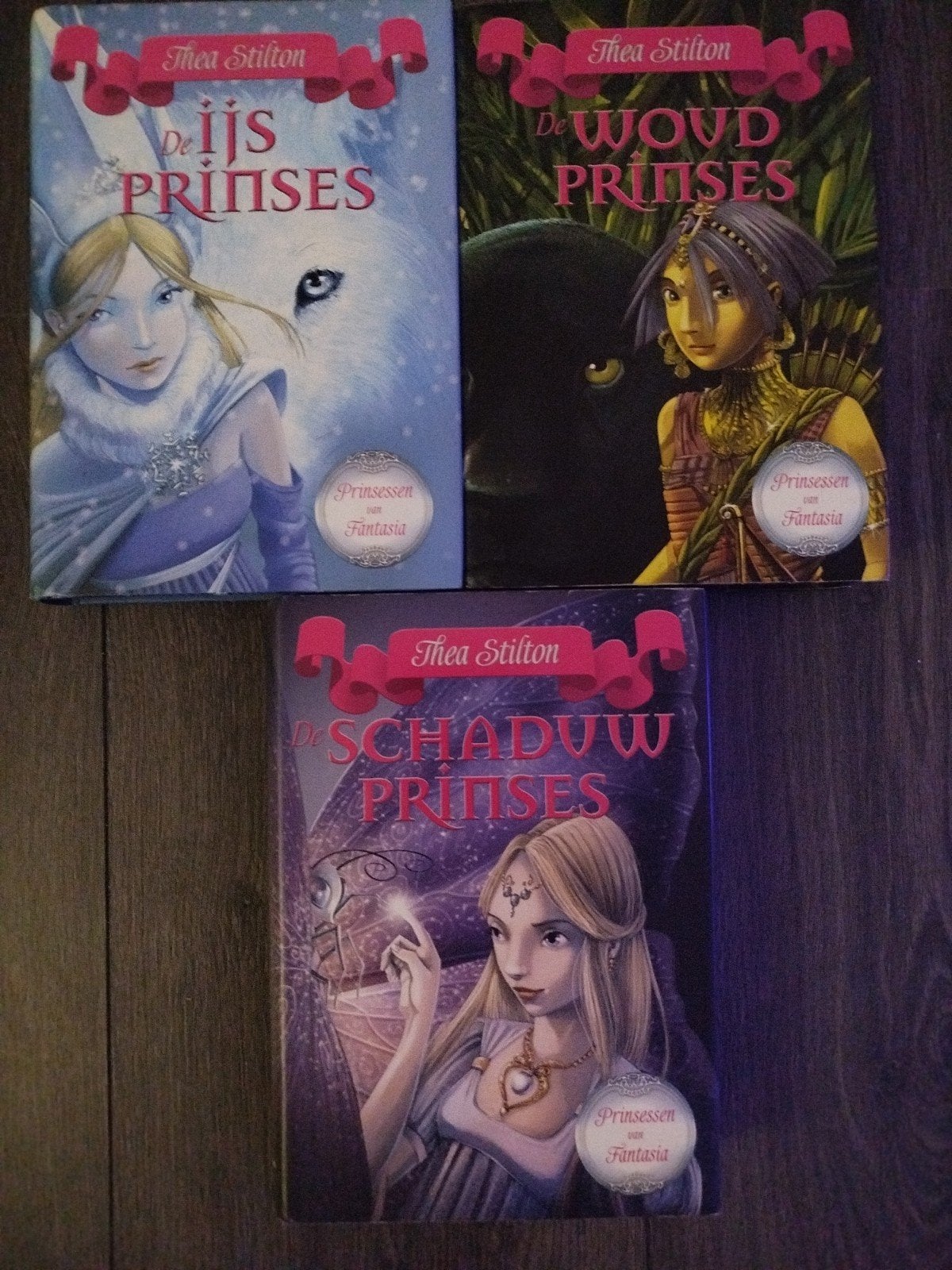 THEA STILTON PRINSESSEN VAN FANTASIA HARDCOVER 1, 4 en 5, Boeken, Ophalen of Verzenden, Zo goed als nieuw, Thea Stilton