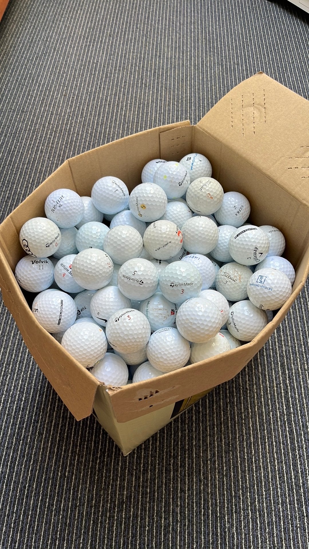 Golfballen mix Titleist, Callaway, Taylormade, Pinnancle etc, Ophalen of Verzenden, Zo goed als nieuw, Bal(len), Callaway
