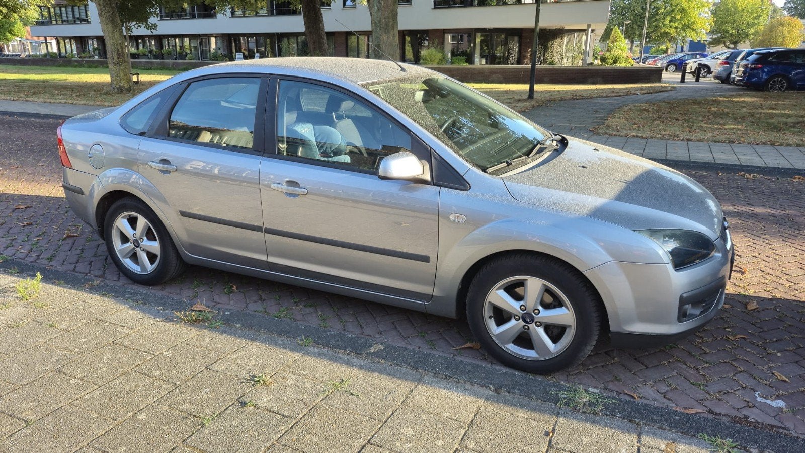 Ford Focus 1.6 74KW 4D AUT 2005 Grijs, Auto's, Ford, 1596 cc, 4 cilinders, 100 pk, Origineel Nederlands
