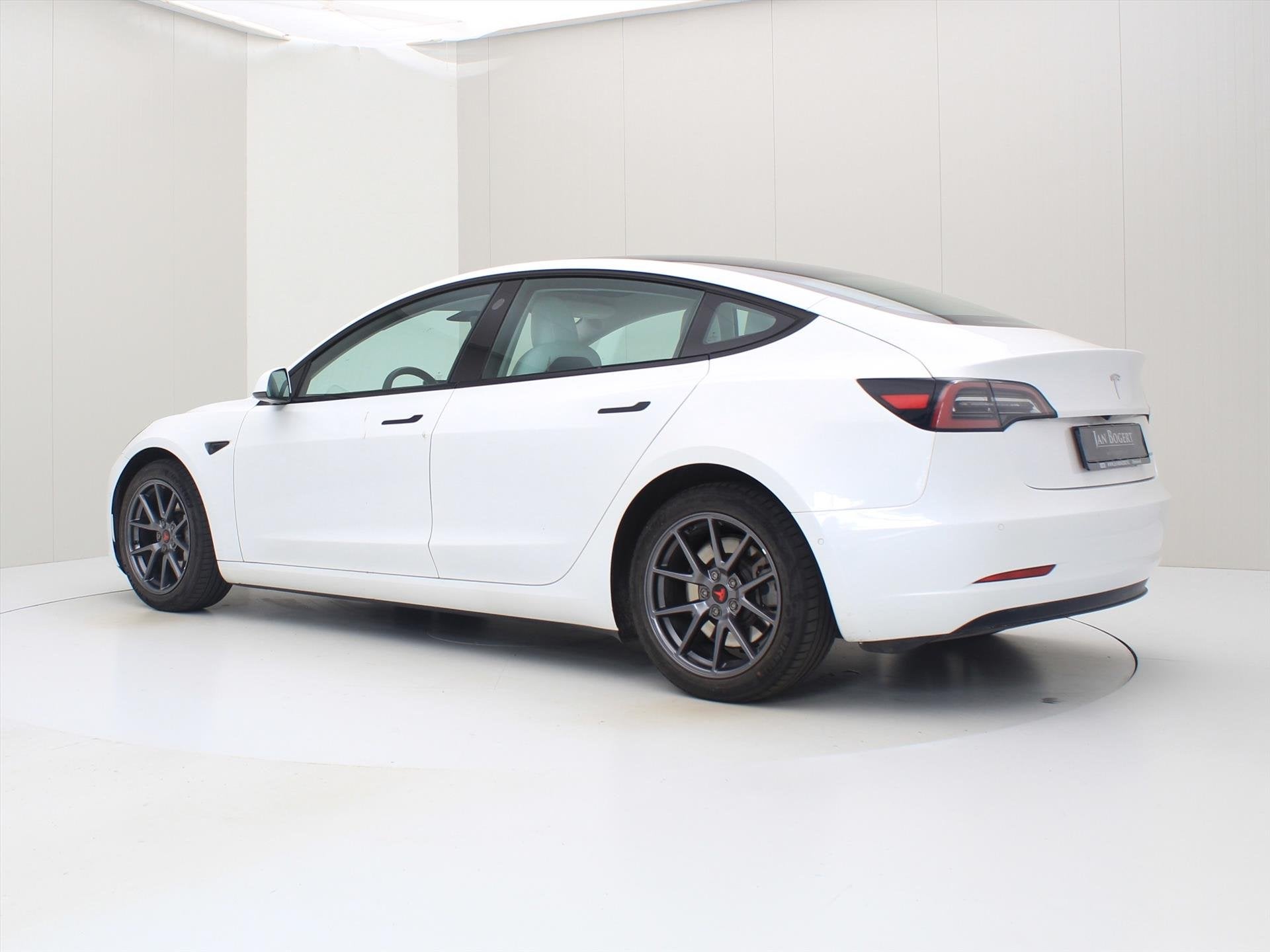 Tesla Model 3 Long-Range AWD 351pk 75 kWh UPGRADE [ WIT LEDE, Auto's, Tesla, Automaat, Gebruikt, Wit, 351 pk