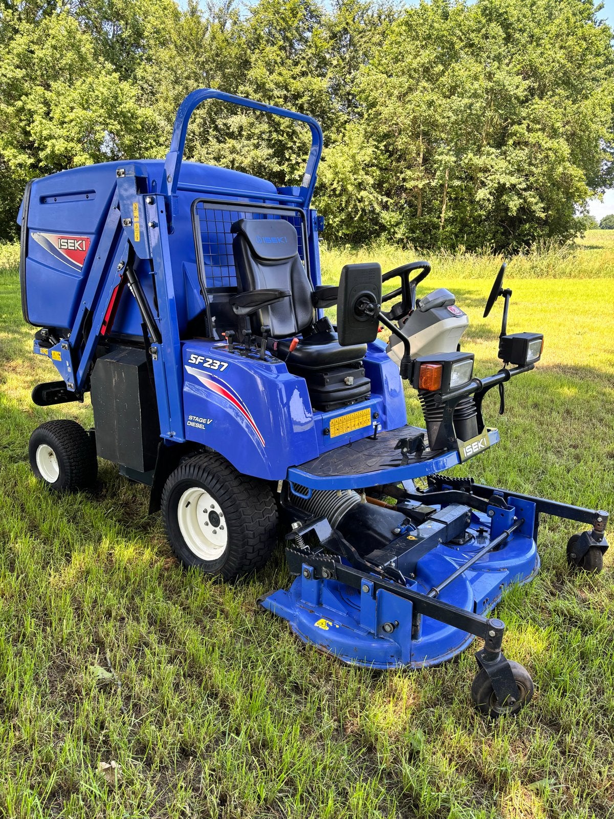 Iseki SF237 sf235 Zitmaaier met opvang 1032uur!, Cirkelmaaier, Gebruikt, Ophalen of Verzenden, Opvangbak