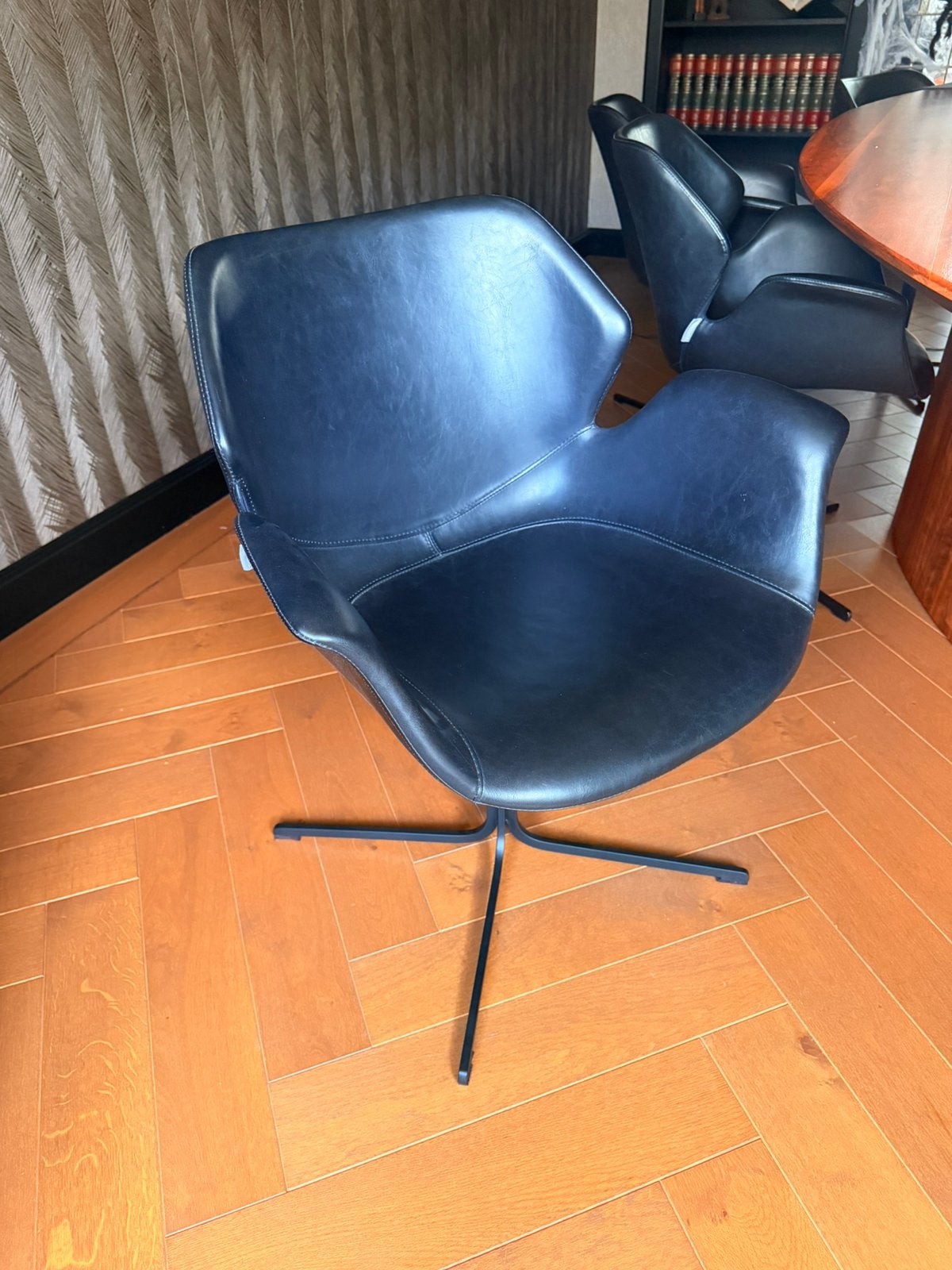 Nikki zuiver eetkamerstoelen 8 stuks, Huis en Inrichting, Ophalen of Verzenden, Zo goed als nieuw, Zwart