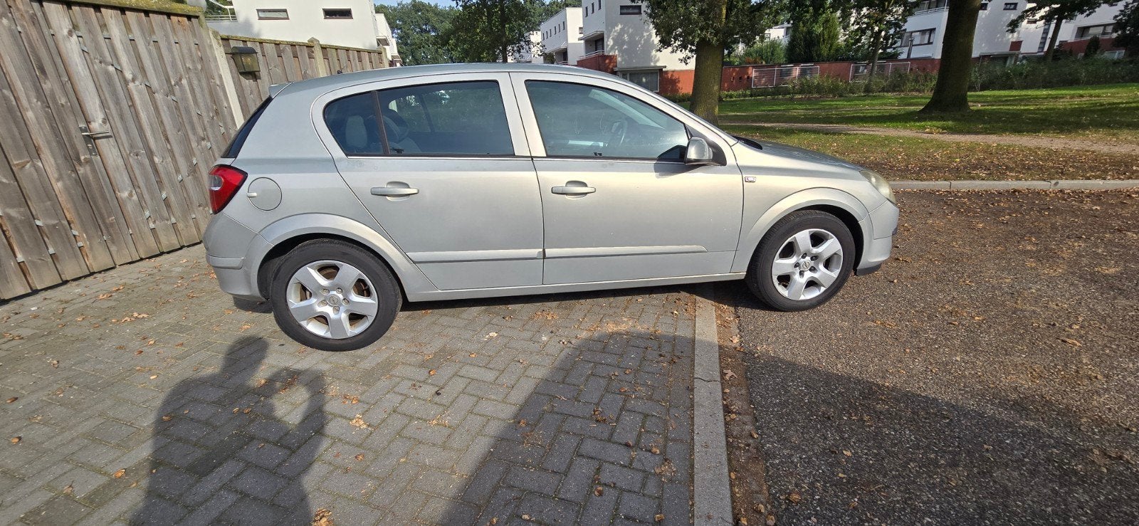 Opel Astra 1.6 16V 5D 77KW 2005 Grijs, Auto's, Voorwielaandrijving, 15 km/l, 4 cilinders, 1165 kg
