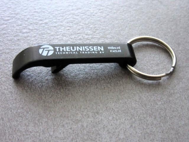4 flessenopeners - flessenopener - flesopener blikopener, Huis en Inrichting, Keuken | Bestek, Gebruikt, Rvs of Chroom, Ophalen of Verzenden
