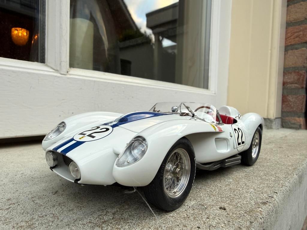 1:18 Ferrari 250 Testa Rossa #22 Lucy Belle 2 1958 CMC M-086, Overige merken, Auto, Ophalen of Verzenden, Zo goed als nieuw