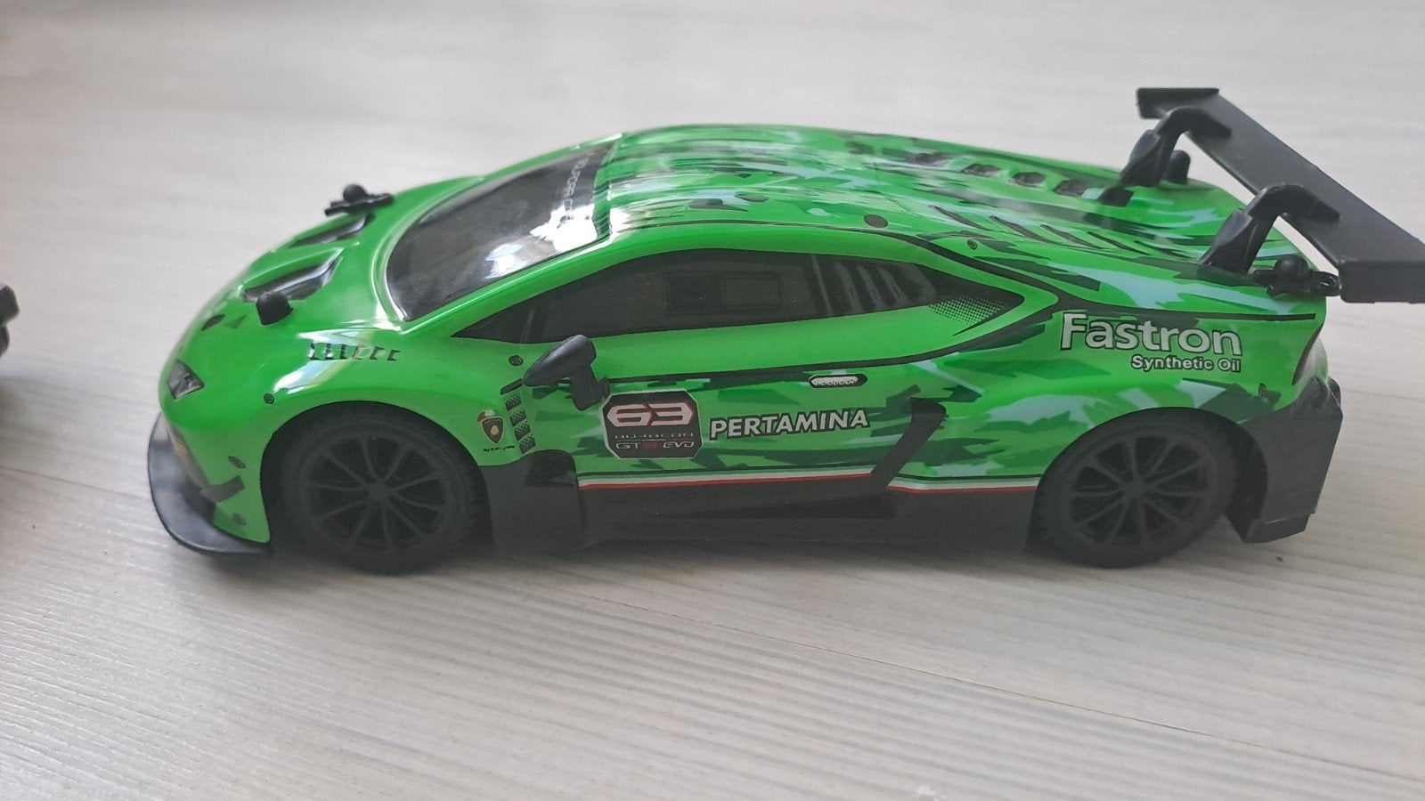 Afstand bestuurbare auto lamborghini 1:24, Ophalen of Verzenden, Zo goed als nieuw, Elektrisch, Overige merken