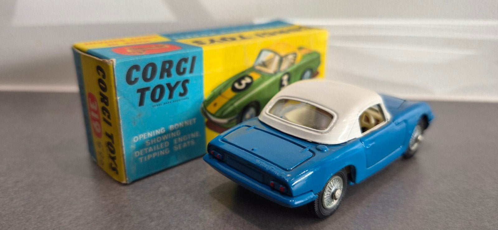 Corgi Toys nummer 319 Lotus Elan Coupé, Hobby en Vrije tijd, Ophalen of Verzenden, Auto, Corgi