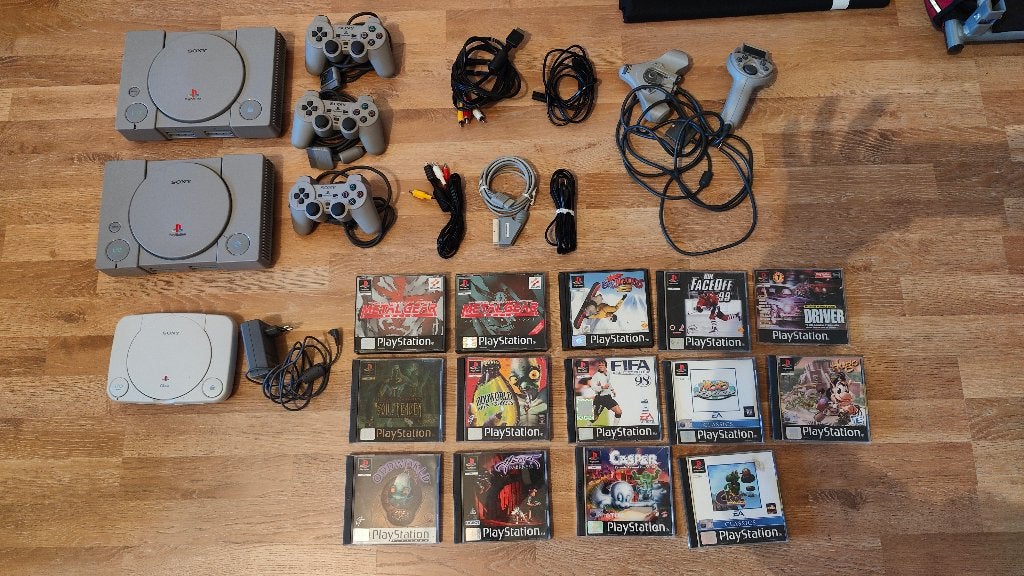 Playstation 1 - groot lot! => 3x console + topgames!, Ophalen, Gebruikt, Met 3 controllers of meer, Met games