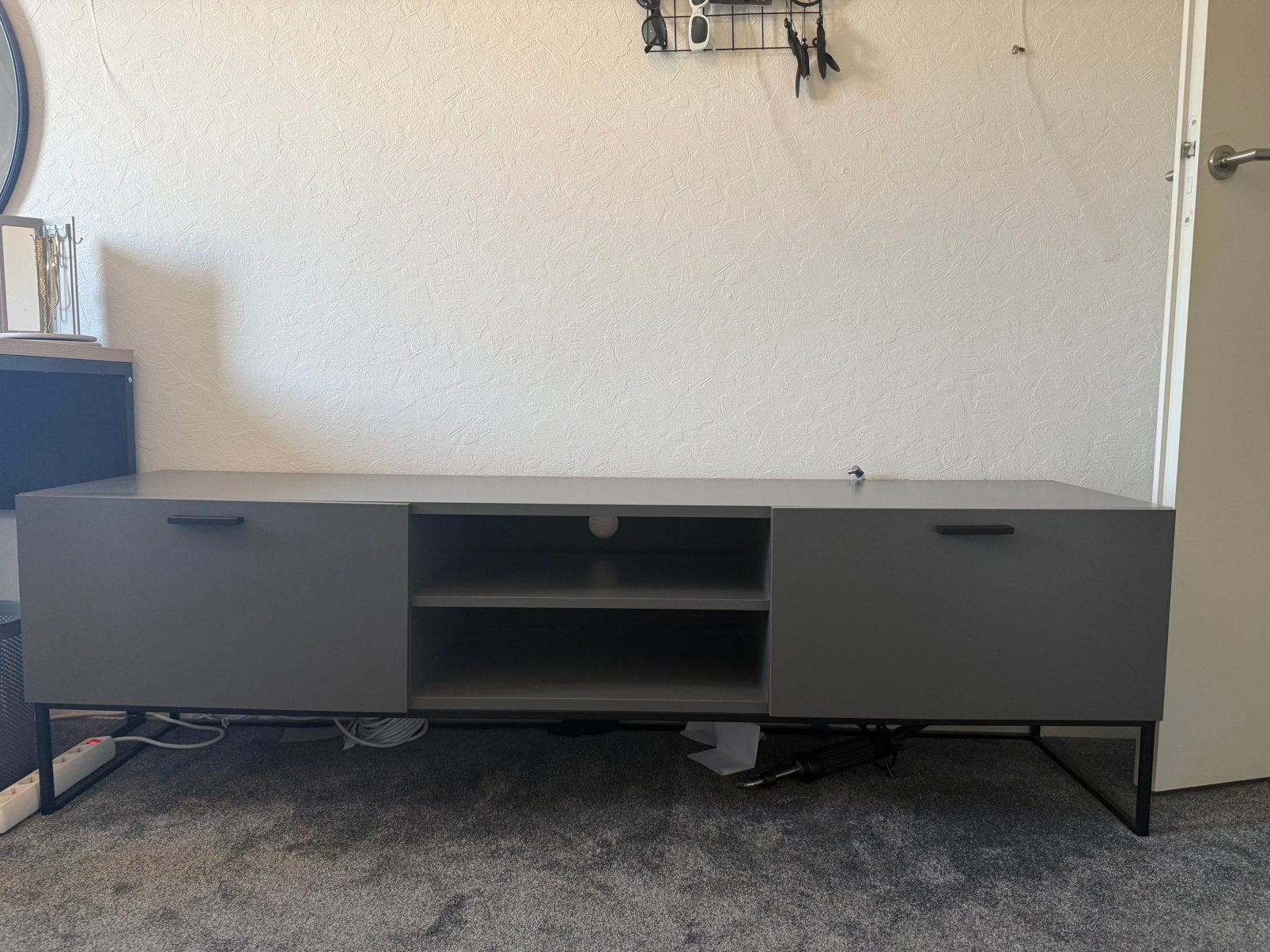 Tv meubel, Ophalen, Overige houtsoorten, 150 tot 200 cm, Zo goed als nieuw