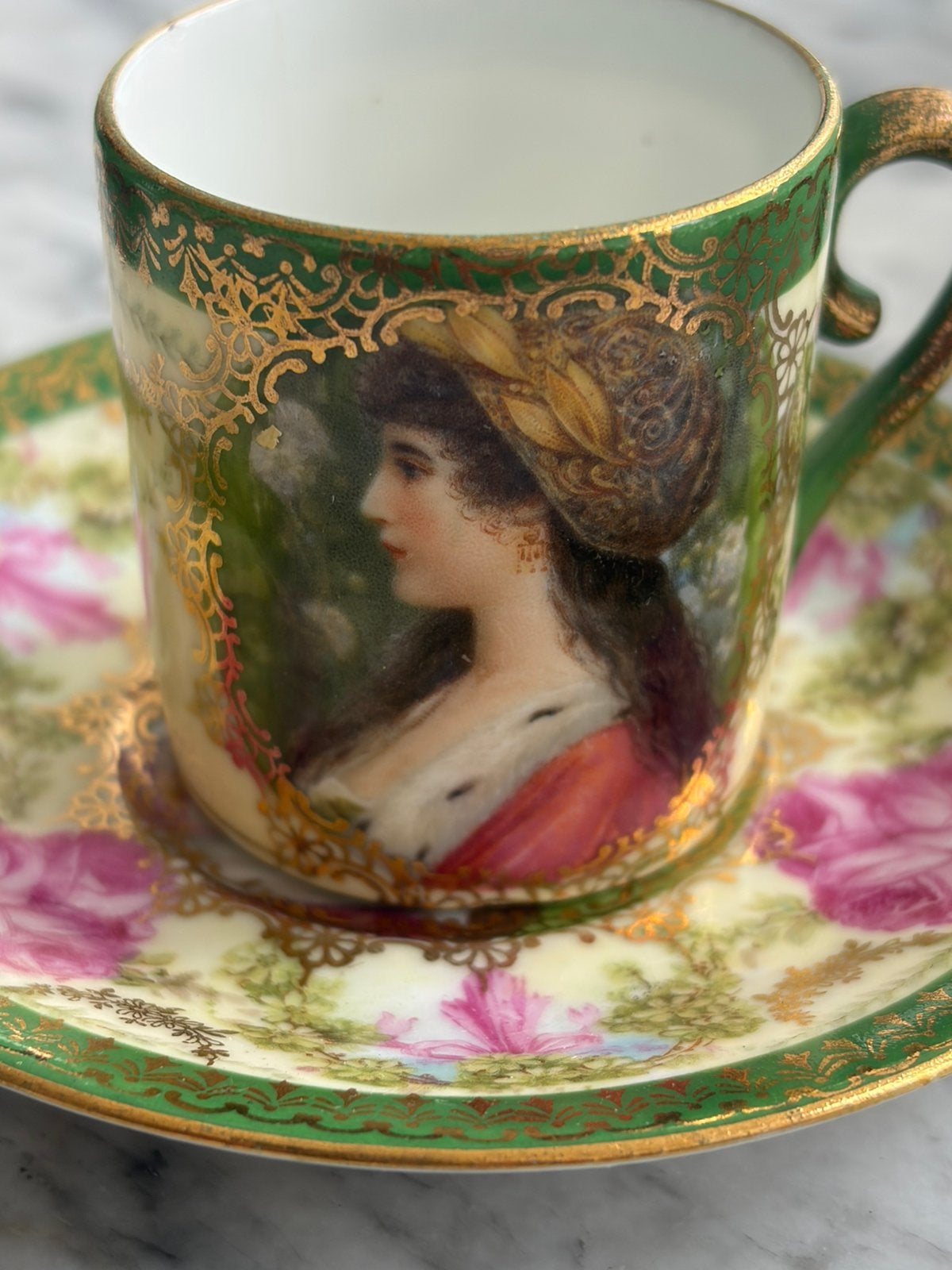 Dresden Demi-Tassé Cups & Saucers, Antiek en Kunst, Ophalen of Verzenden