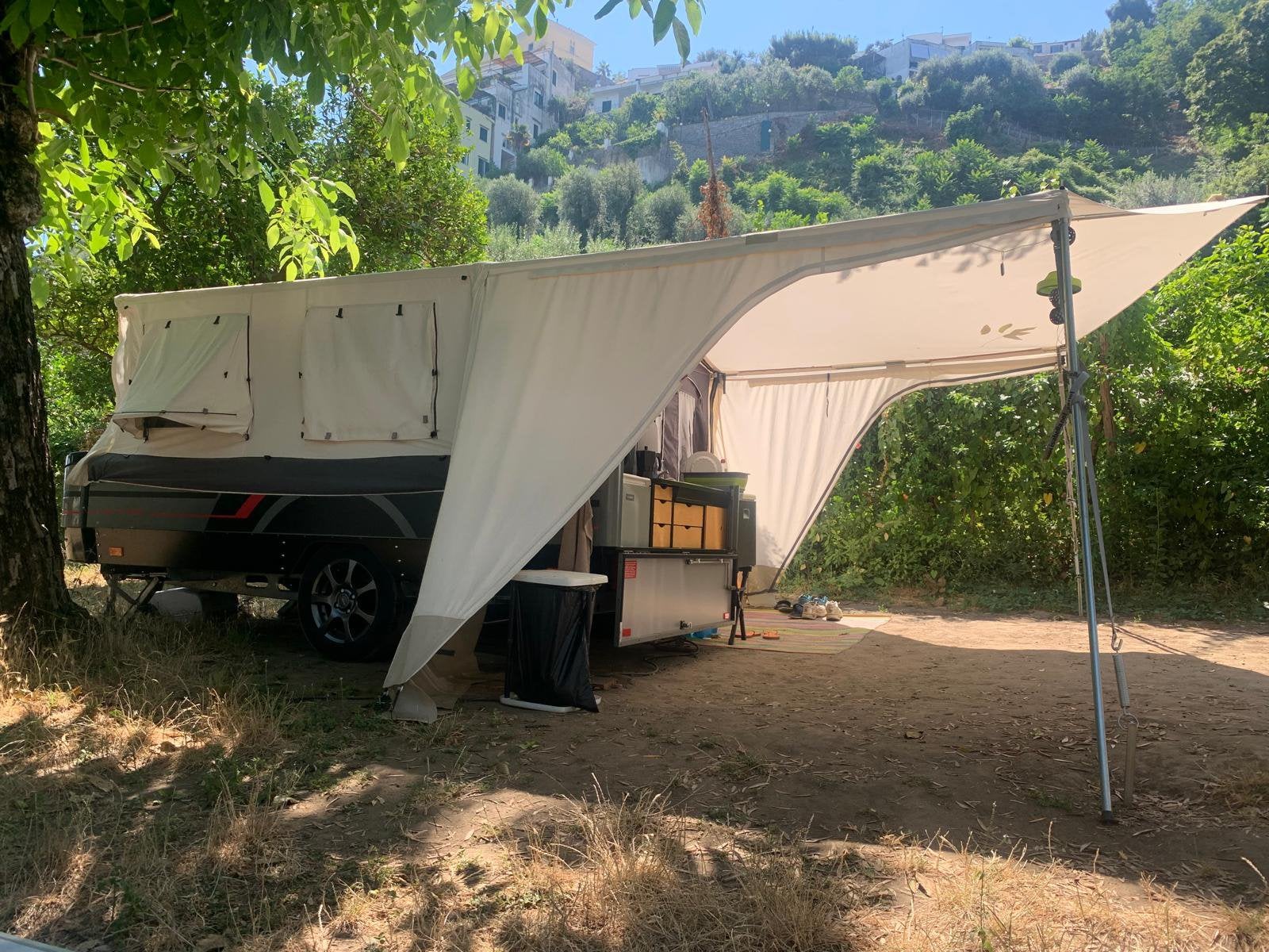 Combi camp country Xclusive (2021), Ophalen, Combi-Camp, Tot en met 2, Aanwezig