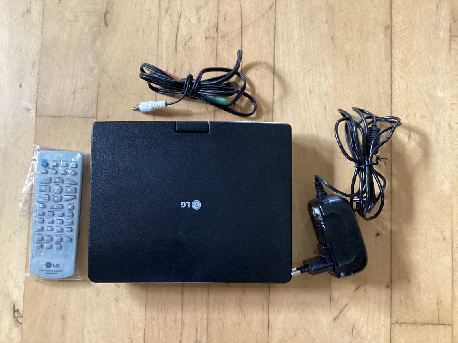 LG DP351 Draagbare DVD-speler met afstandsbediening, Audio, Tv en Foto, Dvd-speler, Gebruikt, Draagbaar, Ophalen of Verzenden