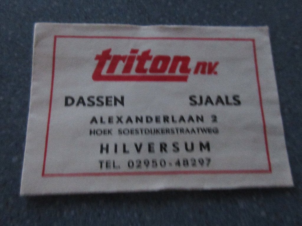 Hilversum, Triton dassen-sjaals, Verzenden, Nederland