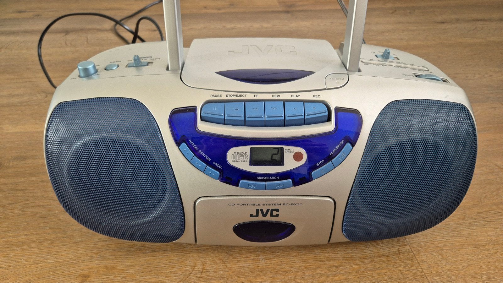 JVC radio CD System RC-BX30 Boombox bijna gratis, Ophalen, Gebruikt, Radio, Met cd-speler
