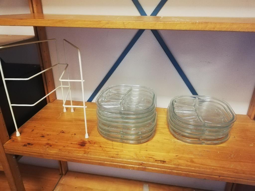 12 glazen fondueborden in een rek, Ophalen, Glas of Glazen, Gebruikt, Glas