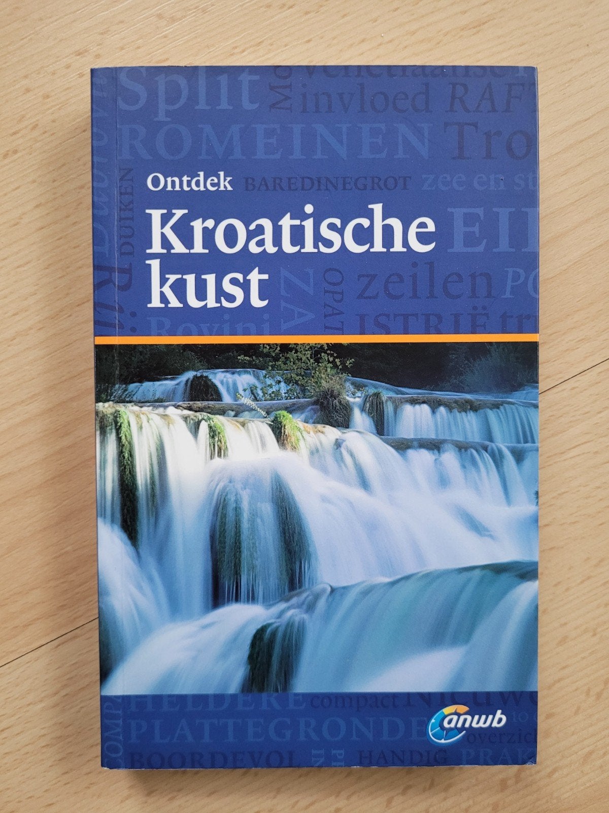 Reisgids ANWB Ontdek Kroatische kust Kroatië, Europa, Ophalen of Verzenden, Zo goed als nieuw, Reisgids of -boek