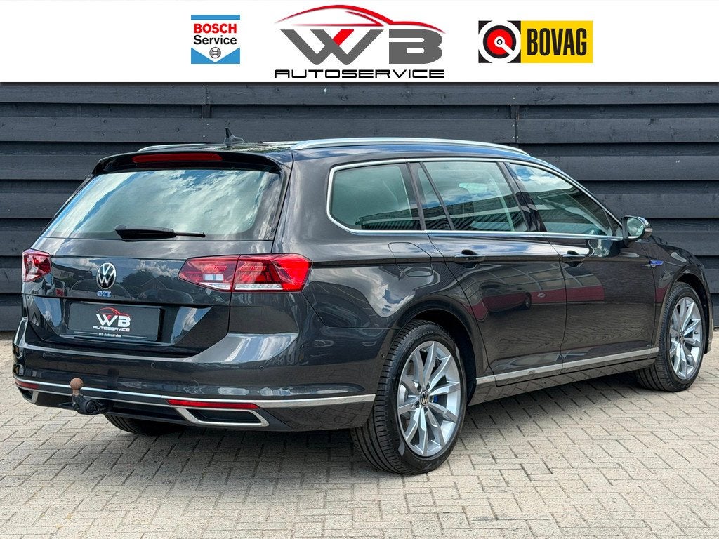 Volkswagen Passat Variant 1.4 TSI PHEV GTE Leder I Camera I, Auto's, Volkswagen, Gebruikt, Zwart, 4 cilinders, Zwart