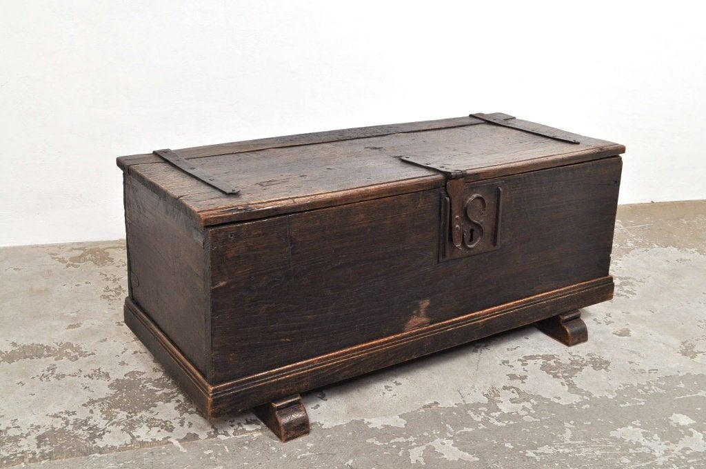 Antieke eiken kist klooster salontafel circa 1780 EYECATCHER, Huis en Inrichting, Ophalen of Verzenden, Gebruikt, 100 tot 150 cm
