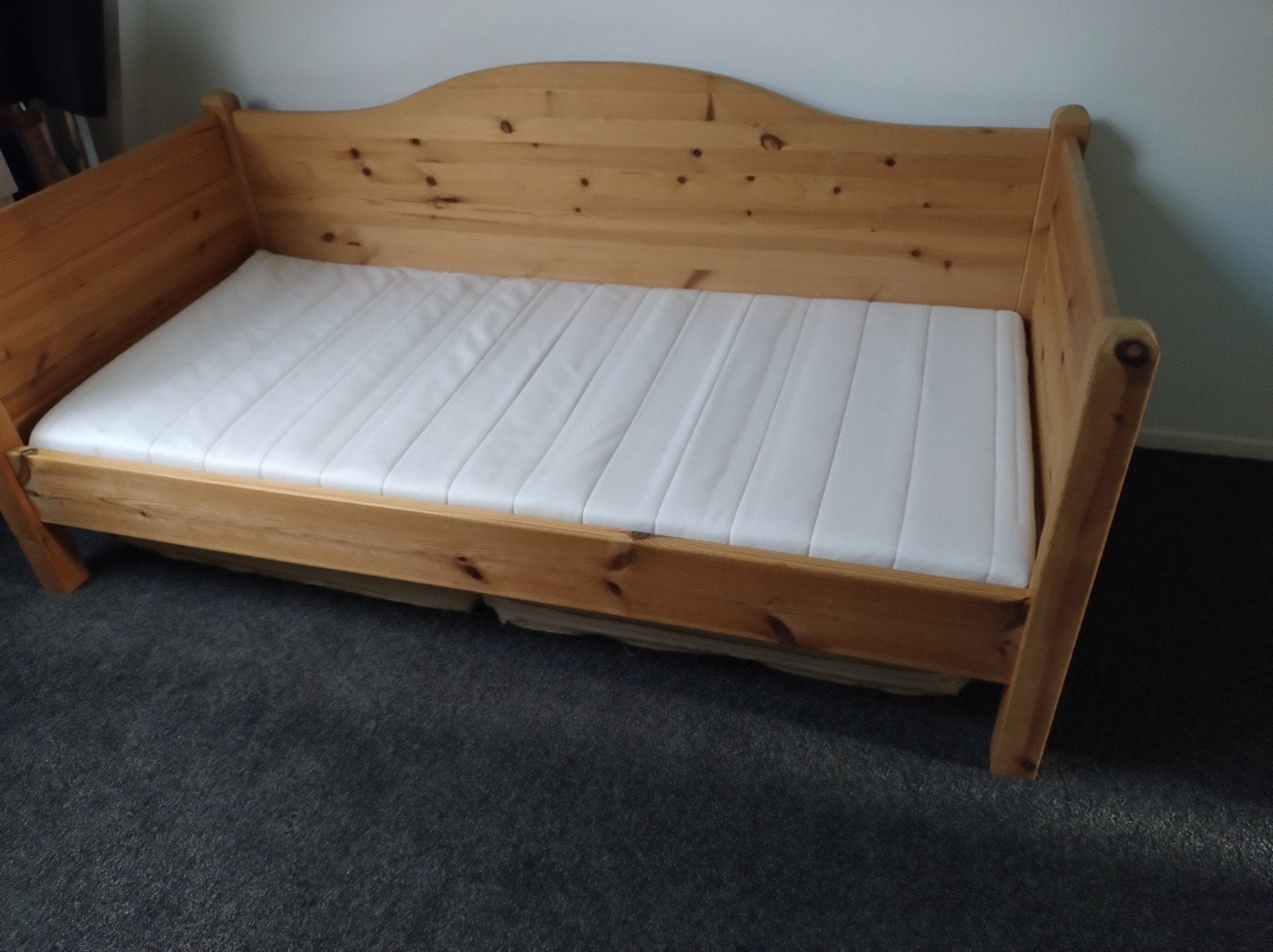 Mkassief houten peuterbed met lattenbodem, matras en dekbed, Ophalen, Lattenbodem