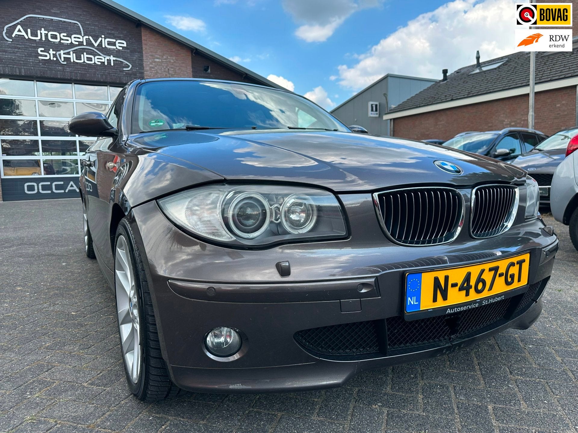 BMW 1-serie 130i Cup Automaat. 168.000 KM., Auto's, Achterwielaandrijving, Gebruikt, 680 kg, Bruin