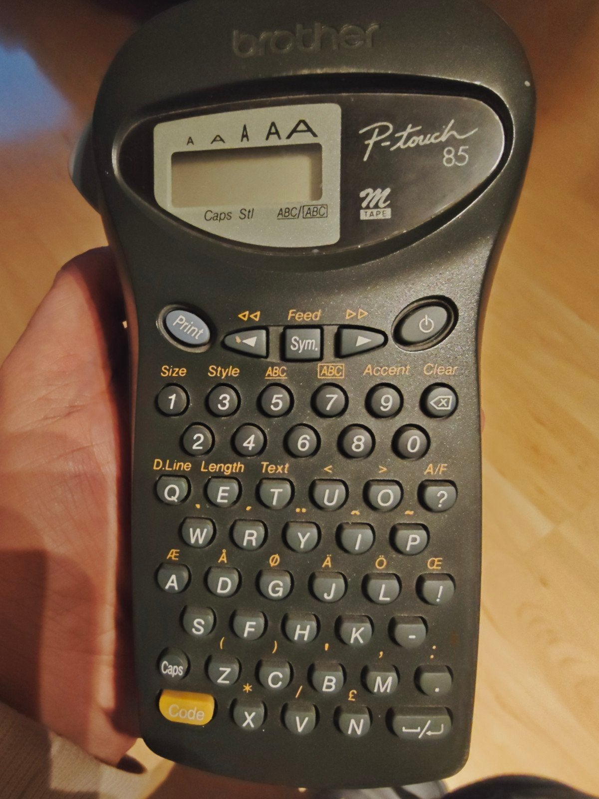 Brother P-touch 85 labelprinter - Zo goed als nieuw, Qwerty, Ophalen of Verzenden, Zo goed als nieuw, Tape-label