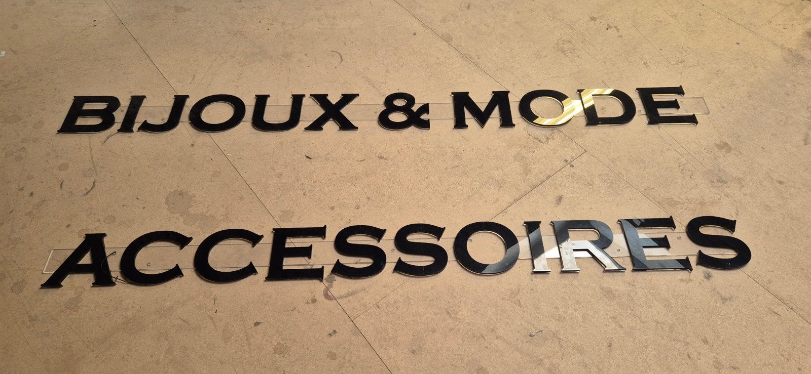 Reclame gevel letters Bijoux & Mode Accessoires, Ophalen, Zo goed als nieuw