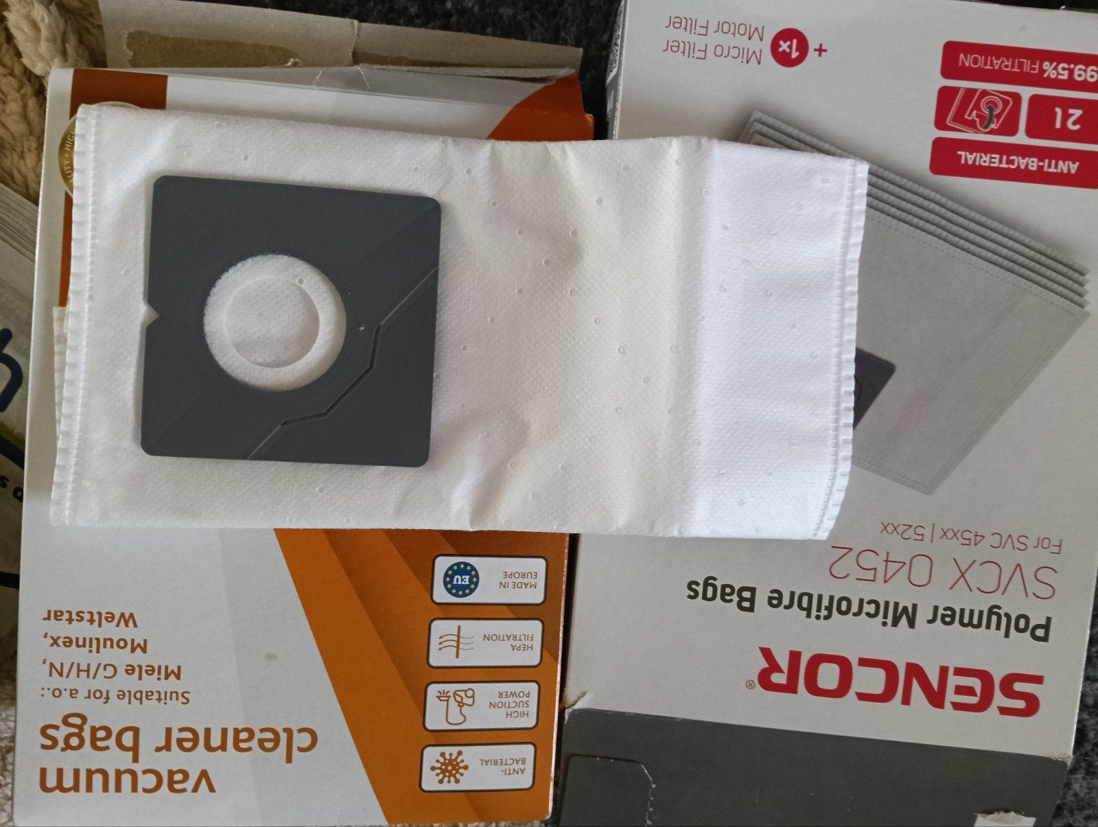 Te koop stofzuiger en stofzuigerzakken  zo goed als nieuw, Witgoed en Apparatuur, Stofzuigers, Ophalen, Zo goed als nieuw