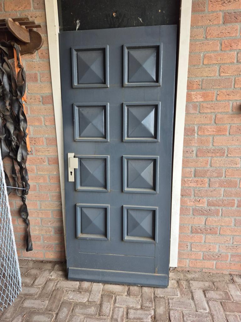 Donkergrijze hardhouten voordeur 87.5 x 201.5 cm, Ophalen, Gebruikt, 80 tot 100 cm, Buitendeur