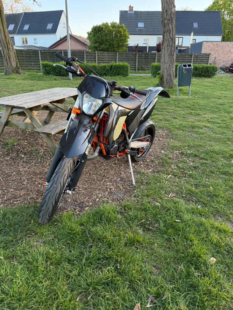 Ktm 125 exc lees de beschrijving, Fietsen en Brommers, Brommers | Crossbrommers, Zo goed als nieuw, Overige merken, Ophalen
