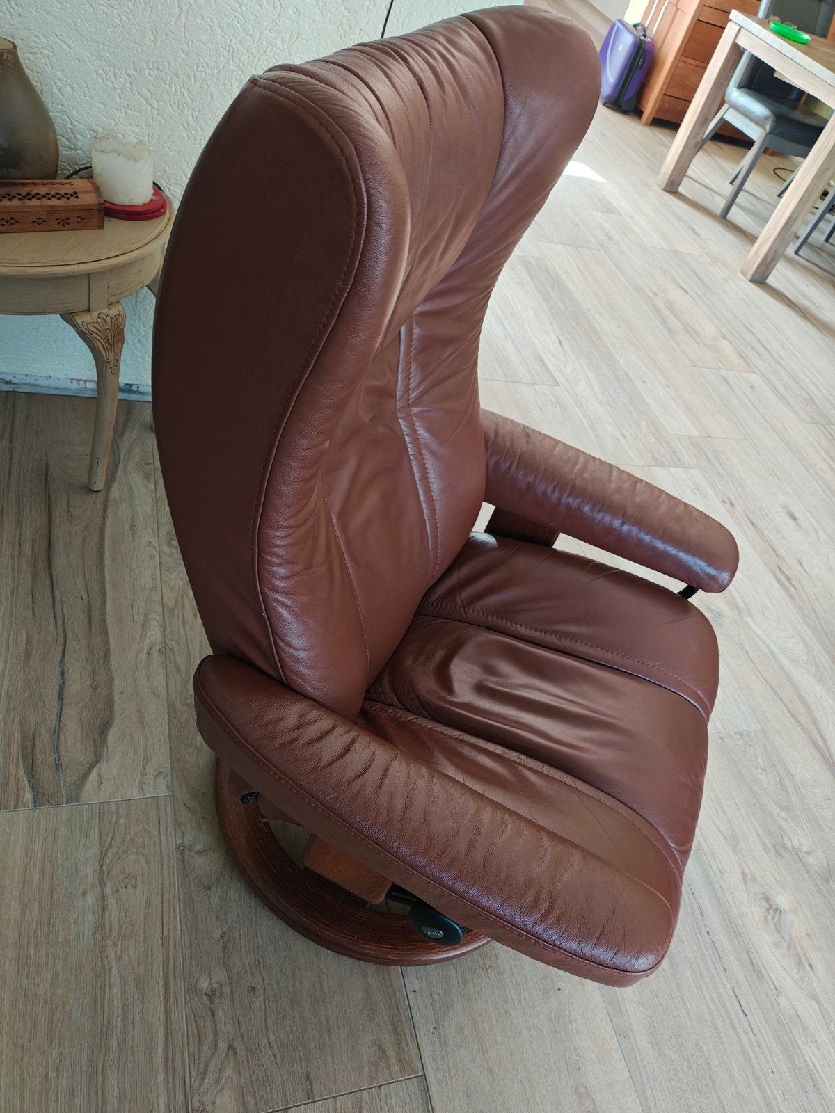 Comfortabele bruine leder stressless relaxfauteuil, Ophalen, Modern, Comfortabel, Gebruikt, Bruin