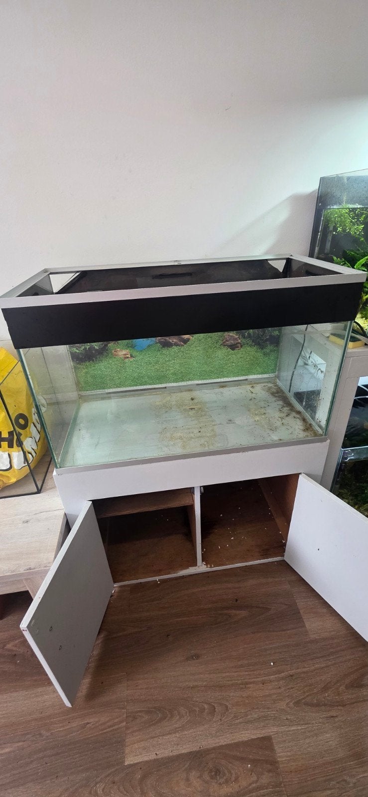 gratis 80cm aquarium met kast, Dieren en Toebehoren, Ophalen of Verzenden, Leeg aquarium