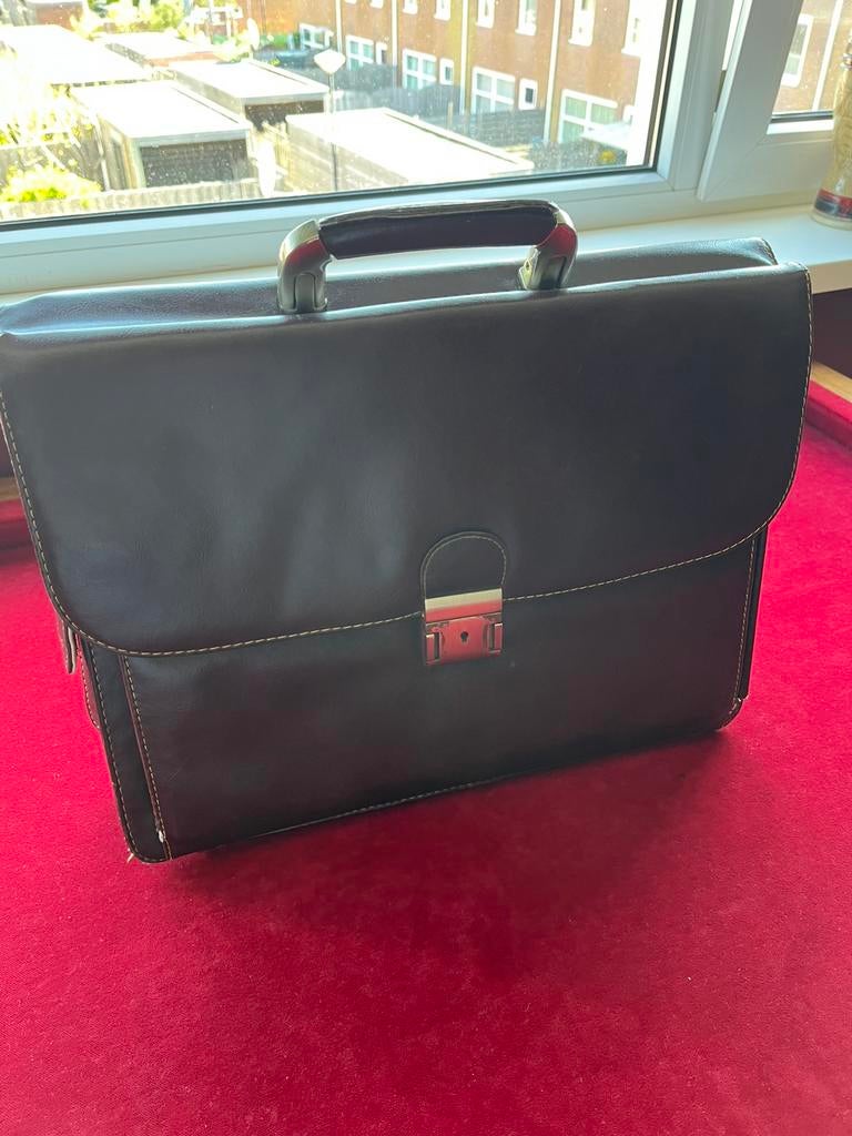 Aktetas leer, Sieraden, Tassen en Uiterlijk, Koffers, Ophalen, Gebruikt, Minder dan 35 cm, Minder dan 50 cm