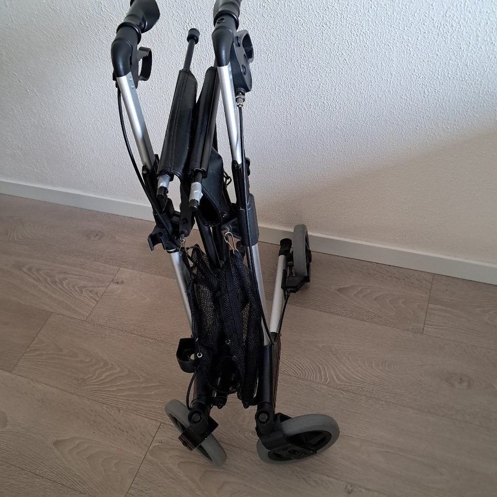 Mooie eenvoudige rollator, Diversen, Rollators, Ophalen, Opvouwbaar, Gebruikt