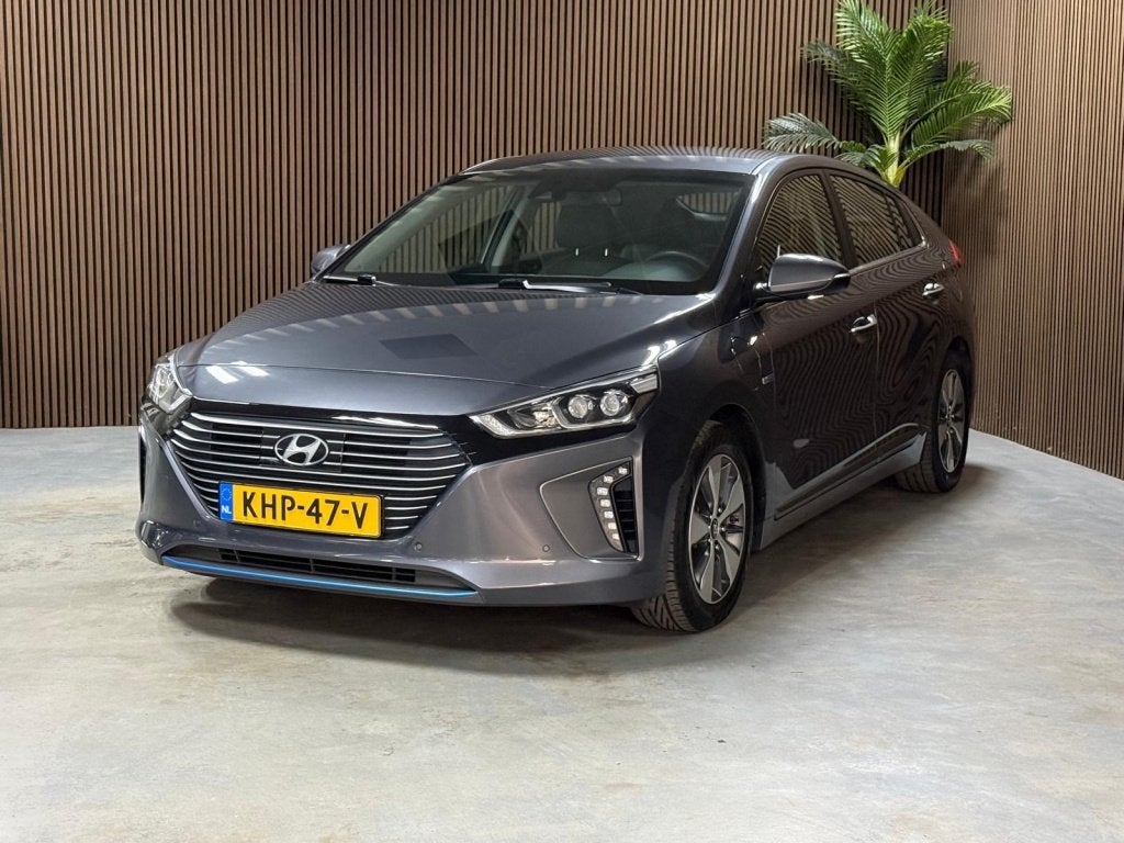 Hyundai IONIQ 1.6 GDi PHEV i-Moti. (bj 2017, semi-automaat), Auto's, Gebruikt, Euro 6, 2 kWh, Plug-in hybride