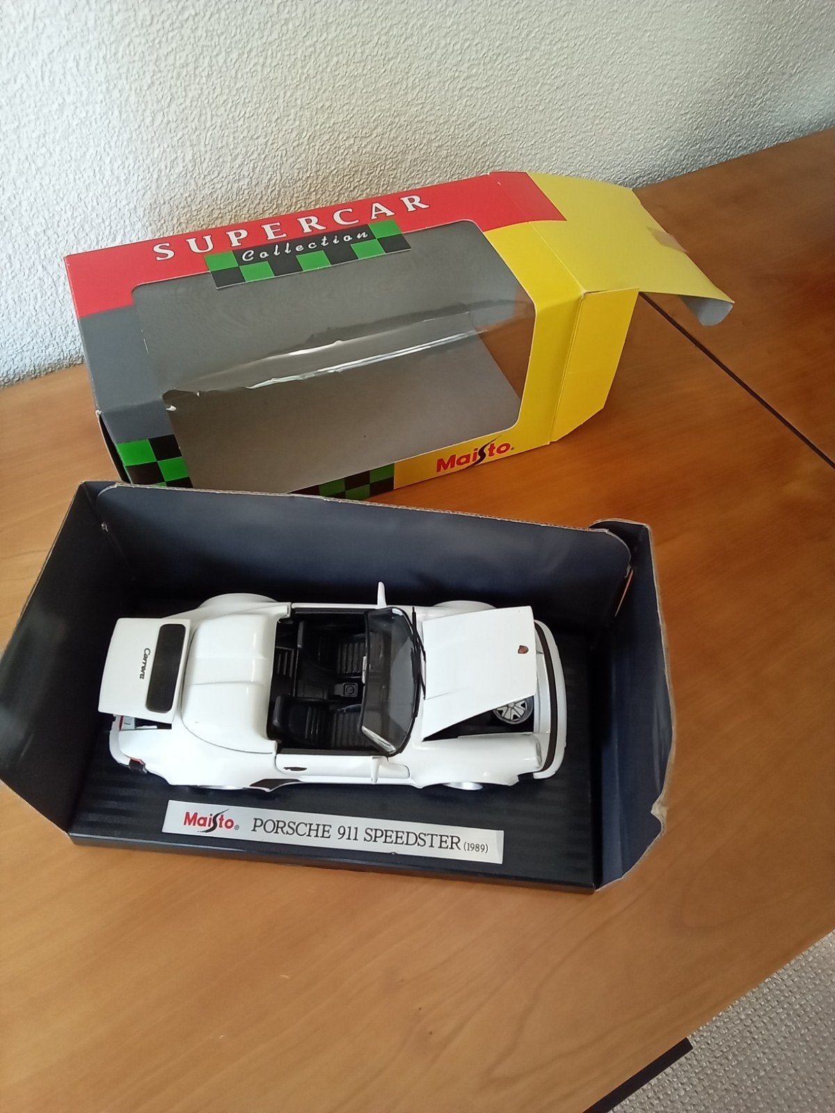 Maisto Porsche 911 Speedster 1989 in ovp, Ophalen of Verzenden, Zo goed als nieuw, Maisto