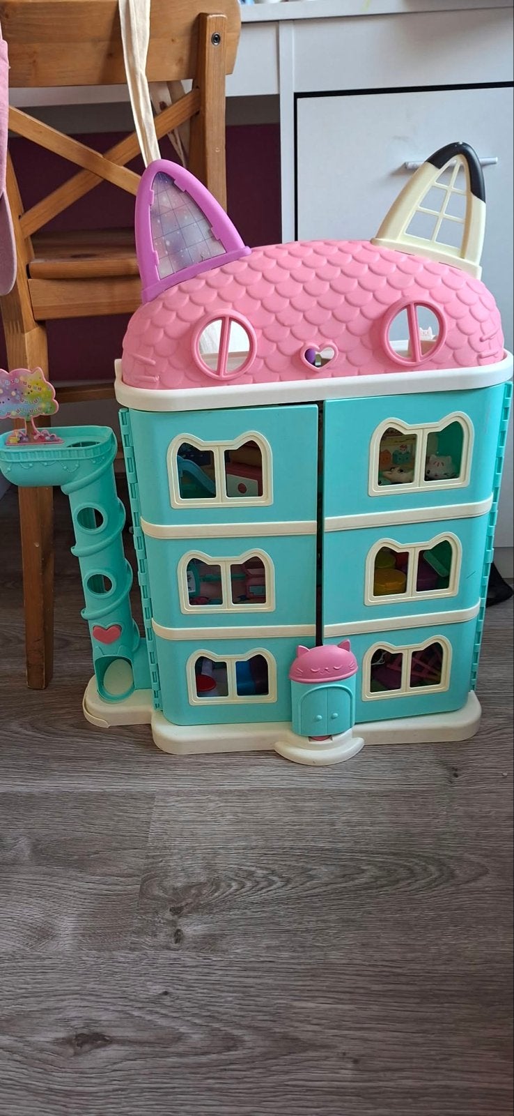 Gabby's Poppenhuis - Groot speelhuis met accessoires, Ophalen of Verzenden, Zo goed als nieuw, Overige typen