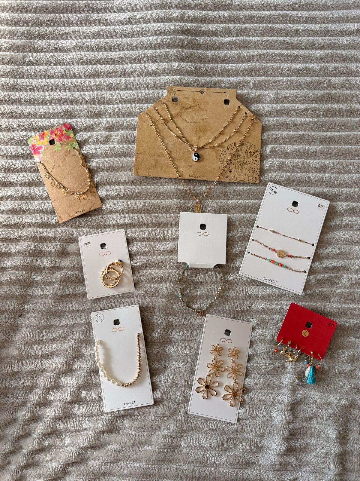 Diverse sieraden set: kettingen, armbanden, ringen, oorbelle, Nieuw, Ophalen of Verzenden, Goud, Overige materialen