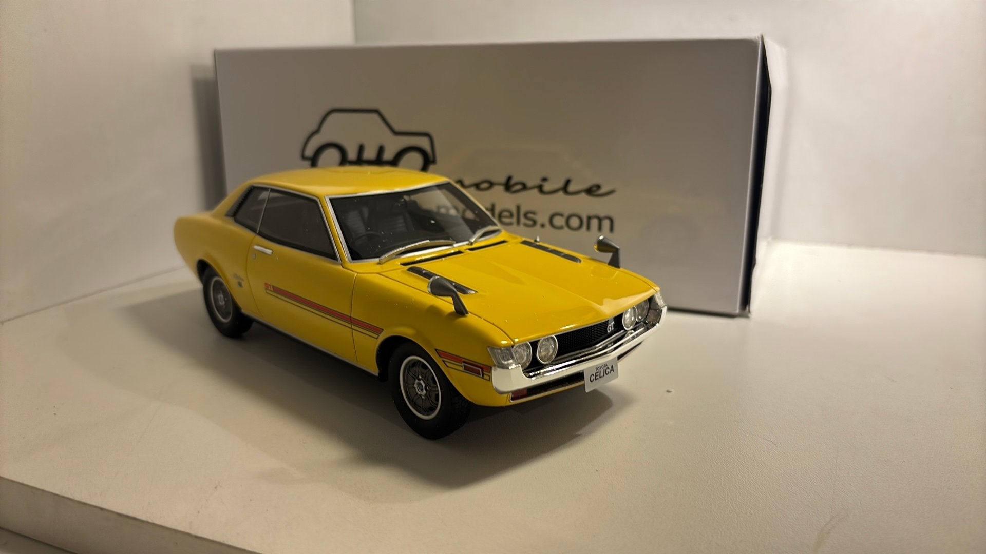 Toyota Celica gt coupe yellow otto mobile 1.18, Ophalen of Verzenden, A, A, A