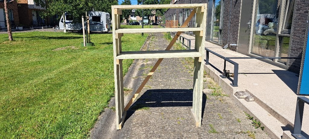 Gratis Opbergkast stijgerhout, Ophalen, Gebruikt
