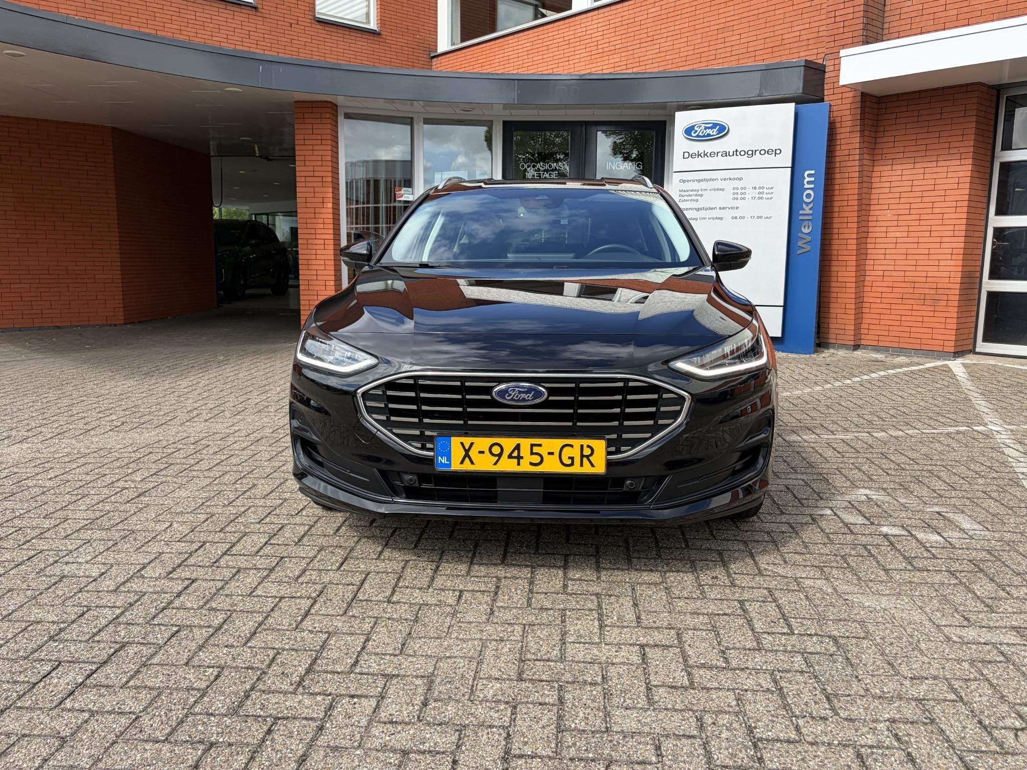 Ford Focus 1.0 EcoBoost Hybrid 125 pk Titanium Wagon SYNC 4, Gebruikt, Zwart, Origineel Nederlands, Handgeschakeld