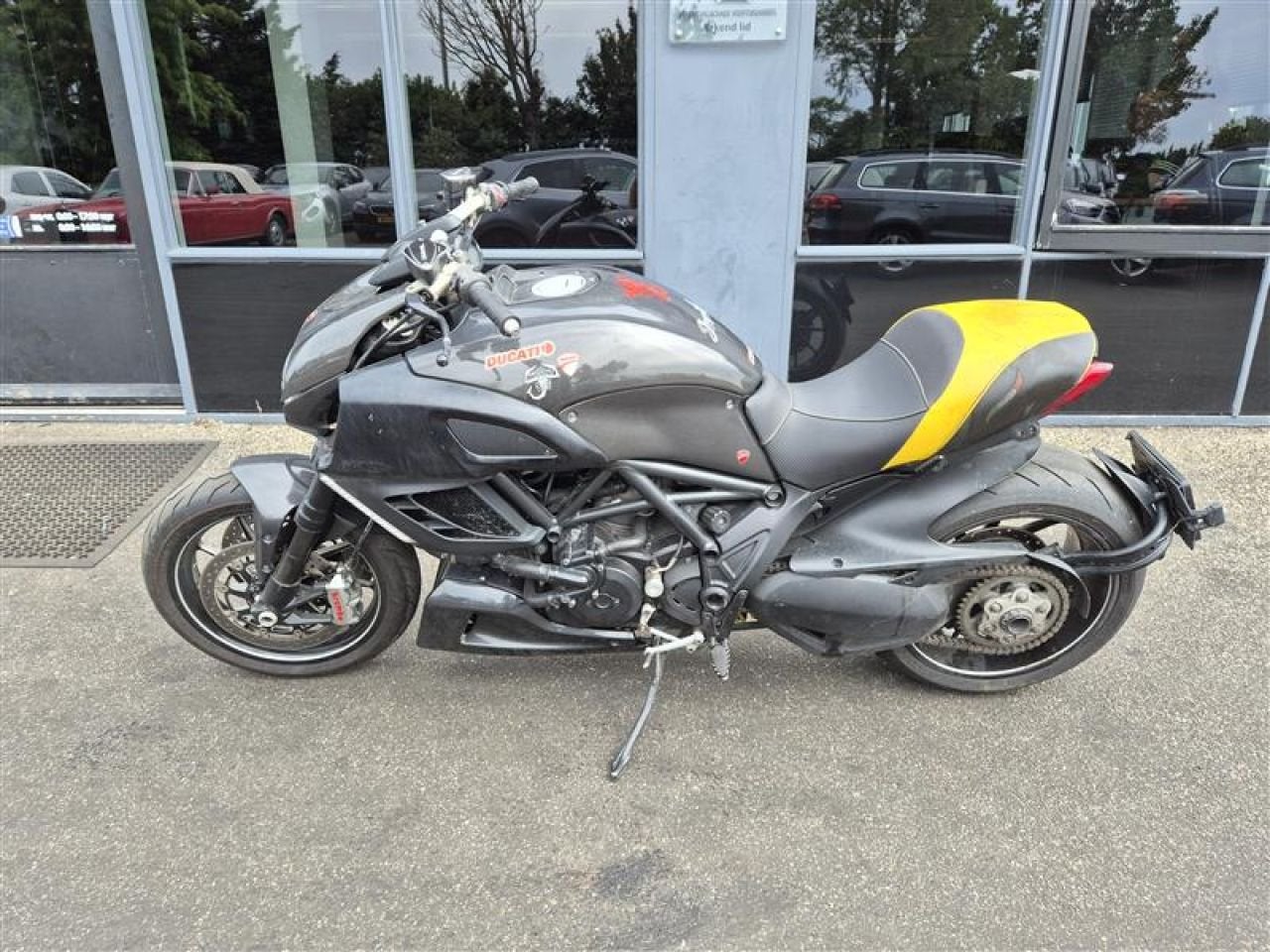 Ducati Diavel CARBON ABS 100 CV (bj 2012), 1198 cc, Meer dan 35 kW, Overig, Ducati