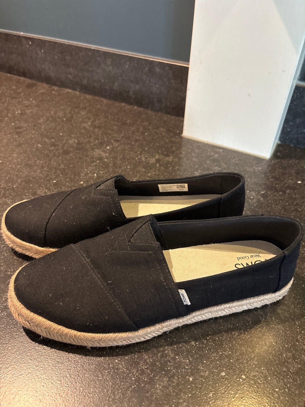 Zwarte Toms Espadrilles Maat 41 - Nooit Gedragen!, Ophalen of Verzenden, Nieuw, Zwart, Espadrilles of Moccasins