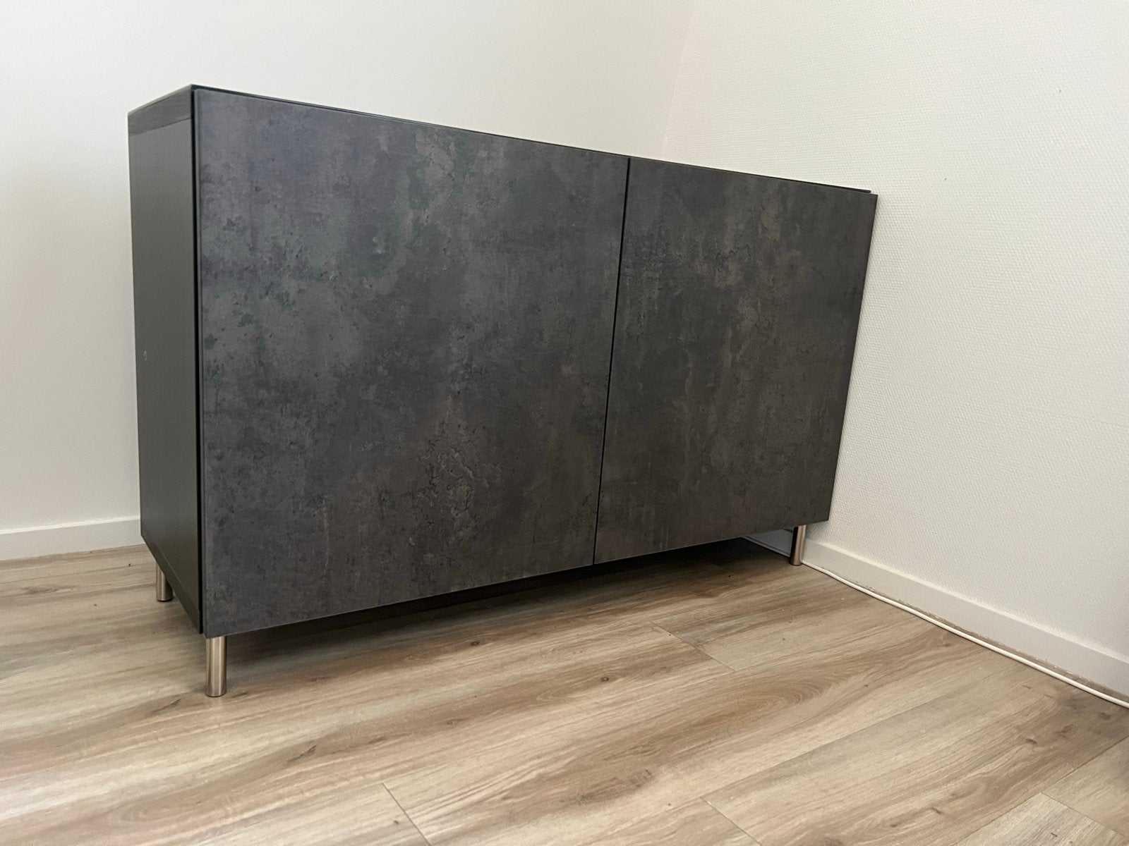Ikea Besta kast met 2 deurtjes en legplanken, Ophalen, Overige materialen, 100 tot 150 cm, Zo goed als nieuw