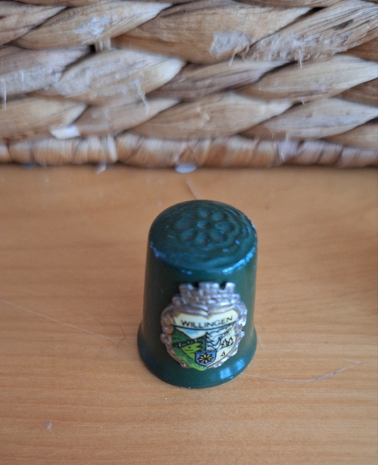 Mooie vingerhoed met Willingen-embleem, Ophalen of Verzenden, Zo goed als nieuw