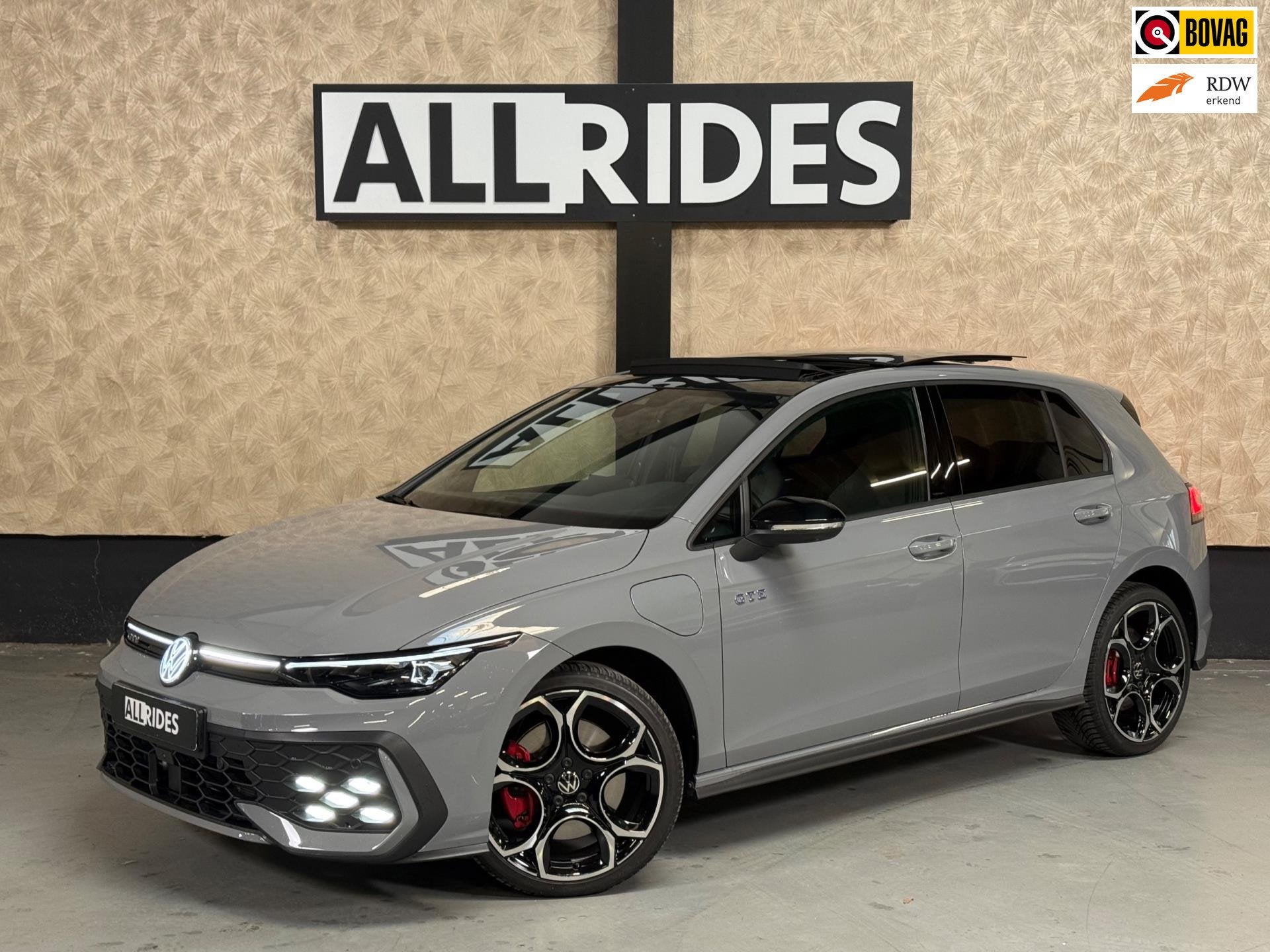 Volkswagen GOLF 1.5 eHybrid GTE | Pano | 360 Camera | Keyles, Auto's, Dealer onderhouden, 77 km/l, 4 cilinders, Bedrijf