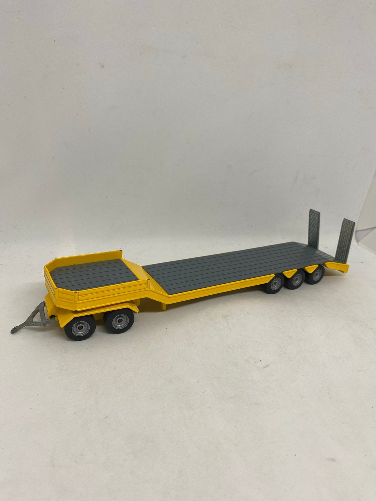 Wiki Flatbed trailer - Speelgoedmodel, Tel:. 0049 2351-876-0, Gebruikt, Overige typen, Sieper GmbH Schlittenbacher Straße 60 58511 Lüdenscheid Germany