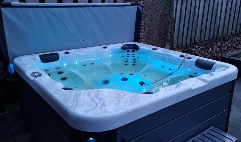 MEGA KORTING! € 2.910,- AF!!! – LUXE BALBOA SPA, Ophalen of Verzenden, Nieuw, Overige typen