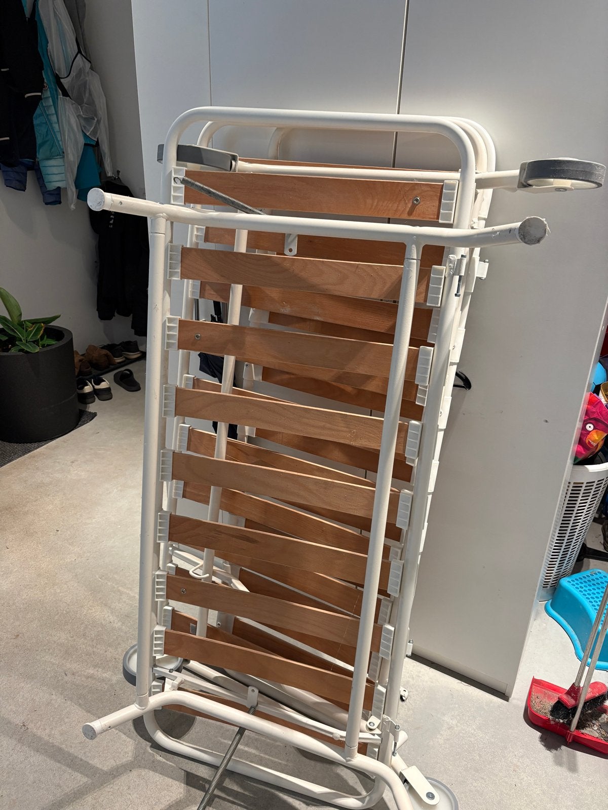 IKEA Bedbank Onderstel - Gratis Af te Halen, Ophalen, Gebruikt, Wit, Tweepersoons